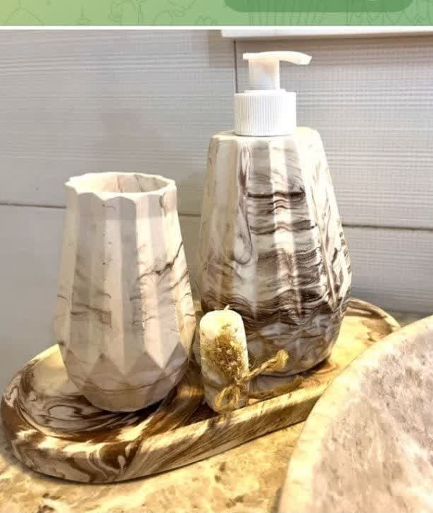 ست بهداشتی شامل جامایعی ، سینی ، جا مسواکی ، جا صابونی