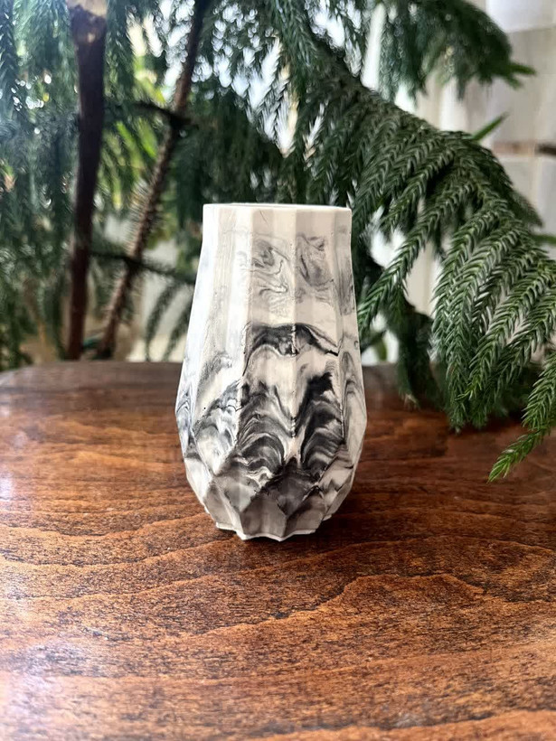 گلدان طرح سنگ